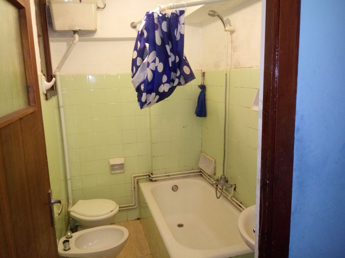 Baño Suite sin reformar del piso de Ramón Cabanillas